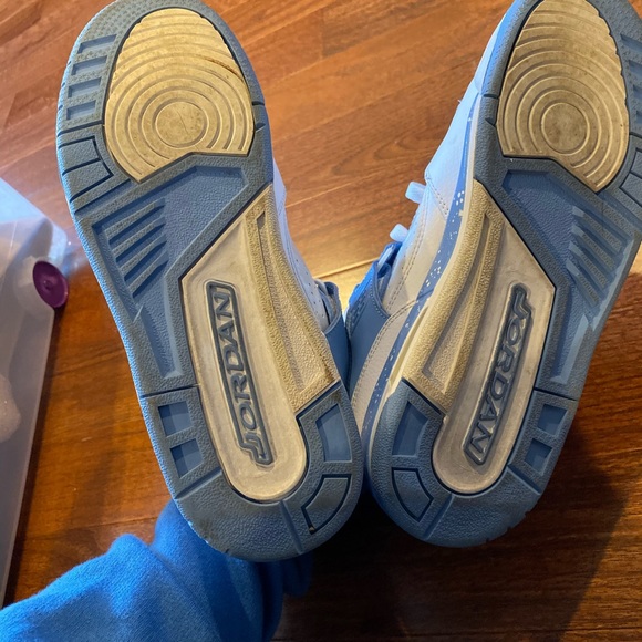 Jordan sneakers - Picture 3 of 4